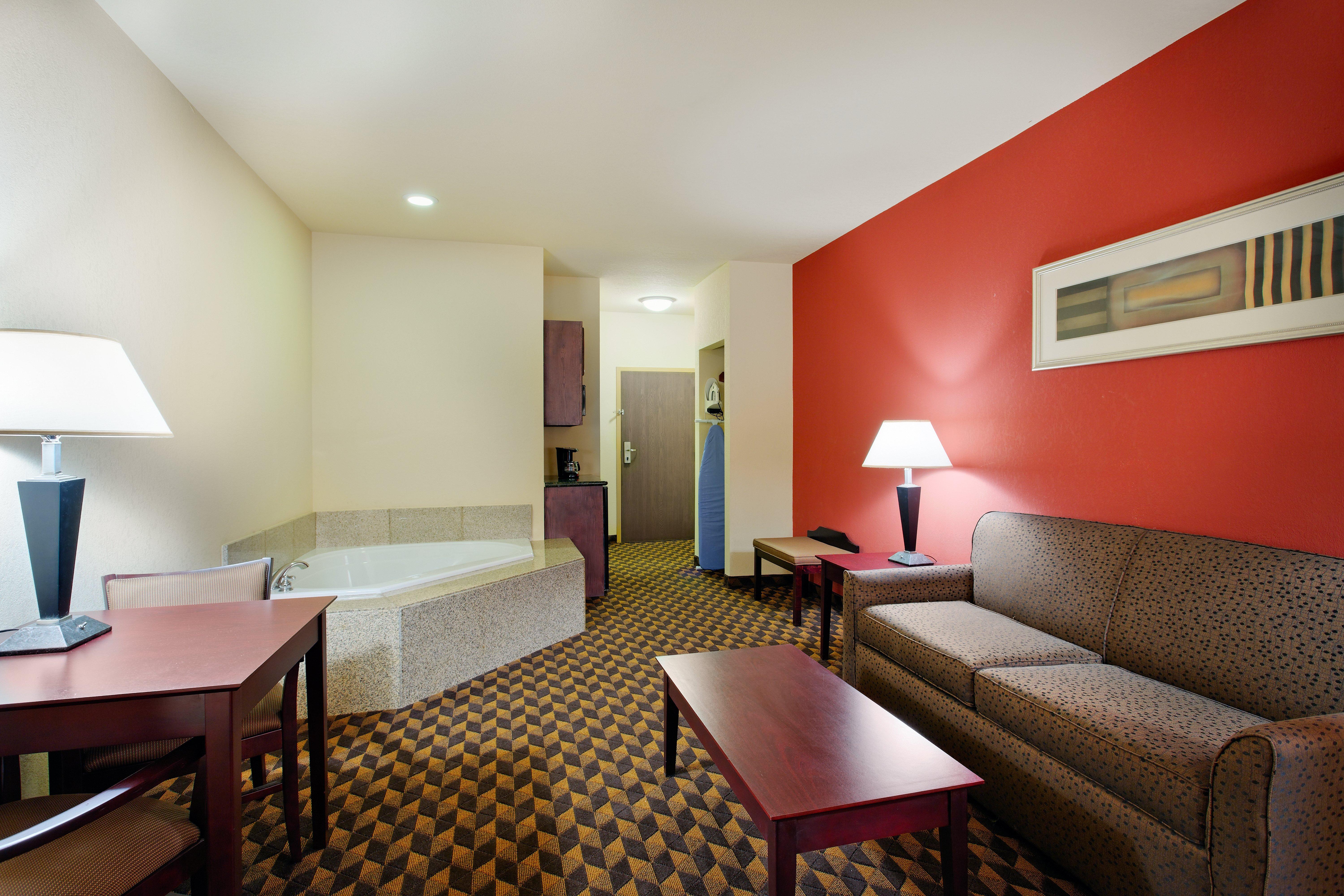Holiday Inn Express & Suites Malvern By Ihg Kültér fotó